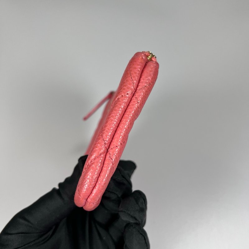 CHANEL  25開 珊瑚粉荔枝皮一字拉零錢包-3