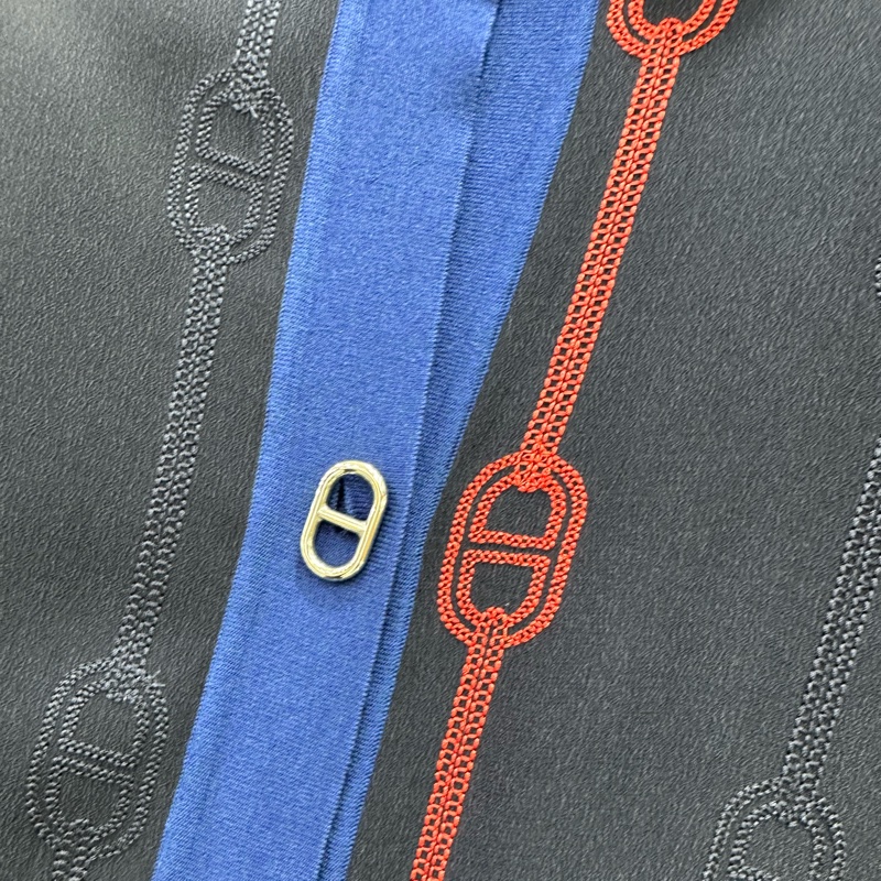 Hermes 愛馬仕2023春夏女裝，豬鼻子長袖襯衫，原價港幣3萬多 38碼-2