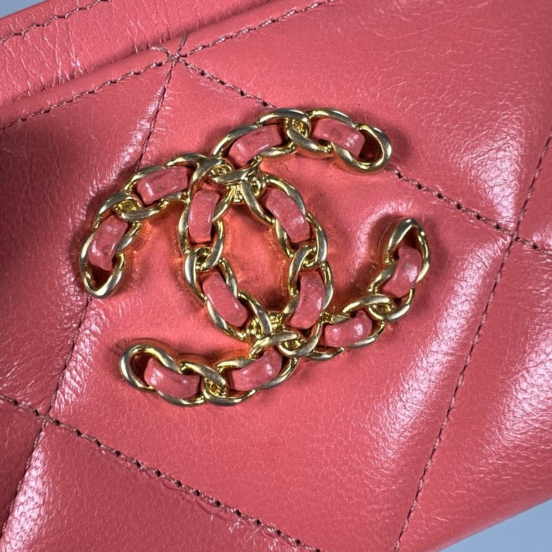 CHANEL 30開 珊瑚粉19卡夾-4