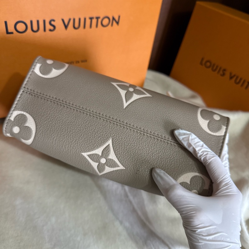 LV on the go小號 大象灰-10