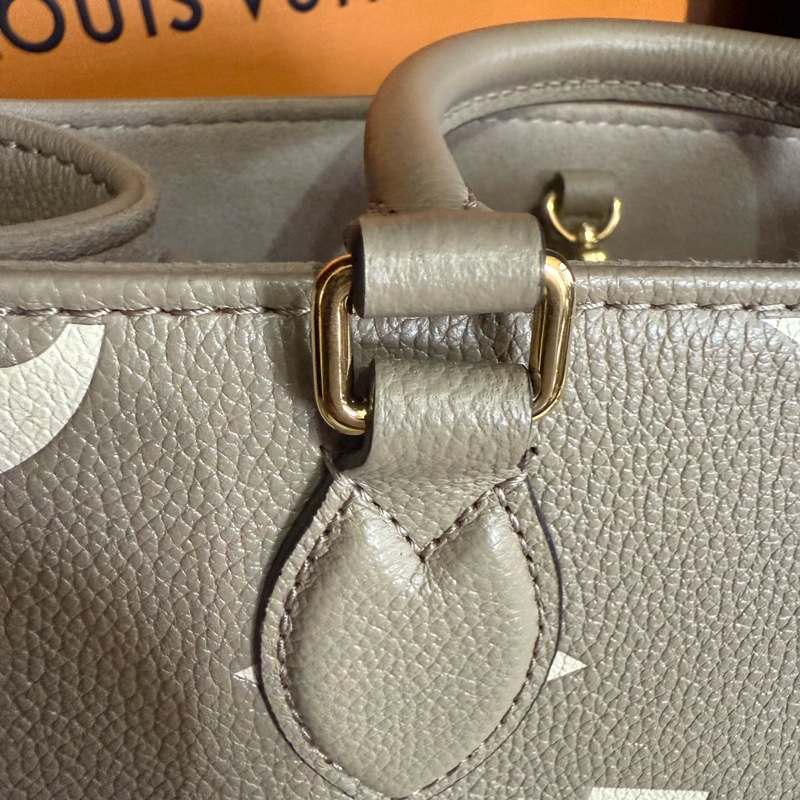 LV on the go小號 大象灰-14