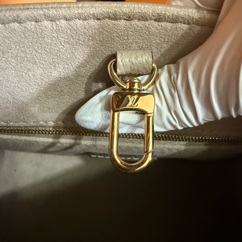 LV on the go小號 大象灰-17