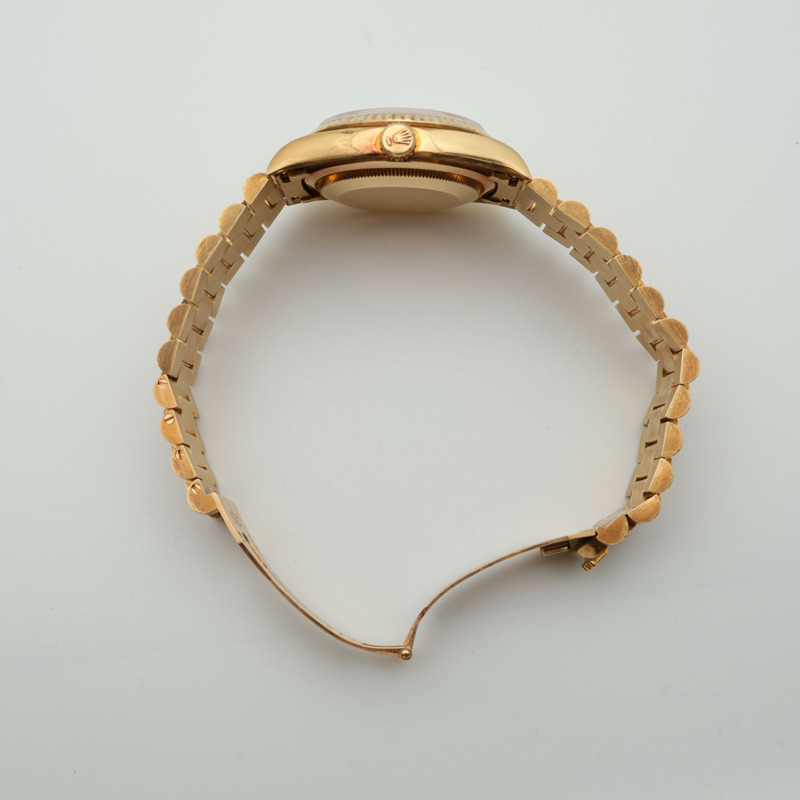 ROLEX Oyster Perpetual Day-Date 18238-5