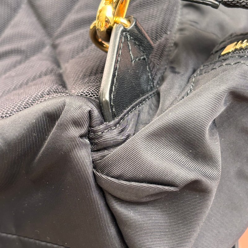 ::BURBERRY:: 尼龍斜背/後背包(經典黑/小型) The Small Crossbody Rucksack-7