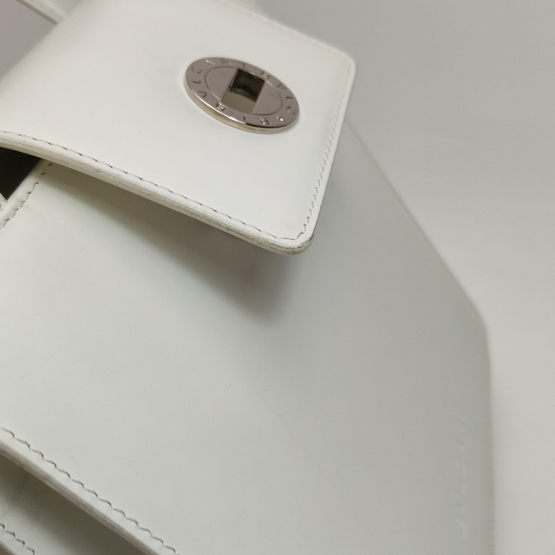 Bvlgari牛皮純色金屬扣單肩包-12