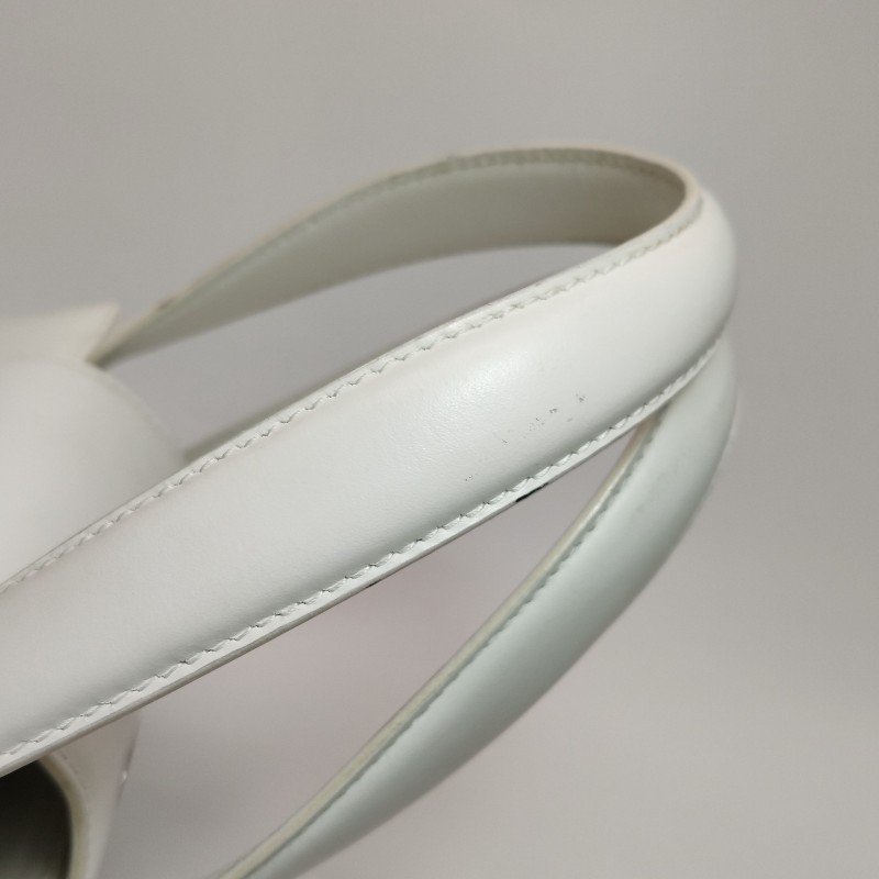 Bvlgari牛皮純色金屬扣單肩包-14