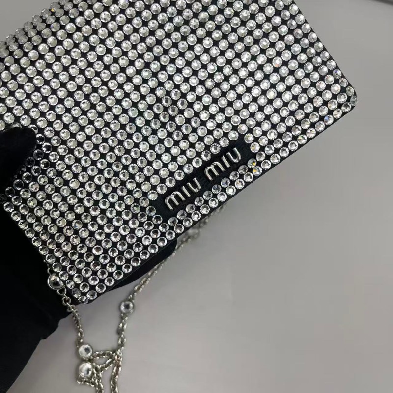 Miu Miu滿水鑽寶石鏈條 斜背包 肩背包-1