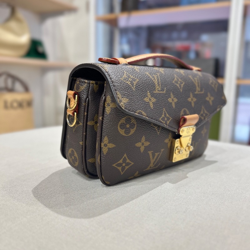 LV Metis Pochette East West 老花橫版郵差包-10