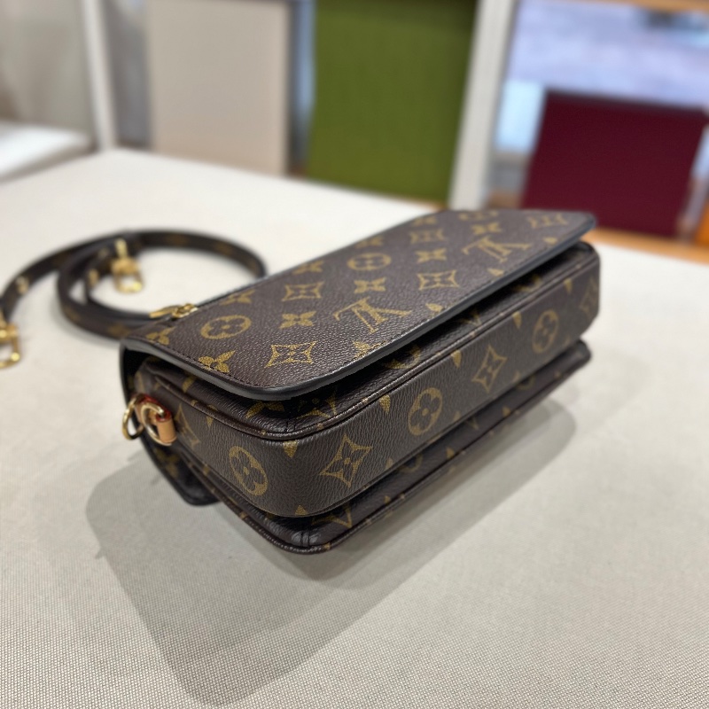 LV Metis Pochette East West 老花橫版郵差包-16