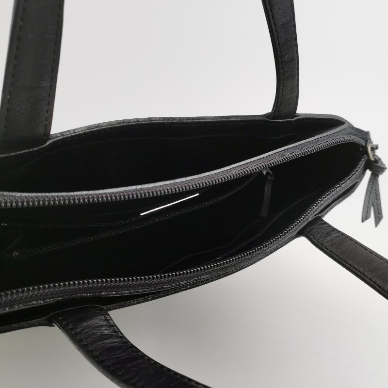 Burberry 牛皮翻毛皮拼接字母logo壓紋手提包-6