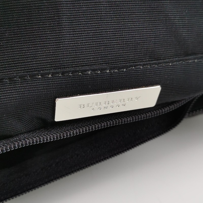 Burberry 牛皮翻毛皮拼接字母logo壓紋手提包-7