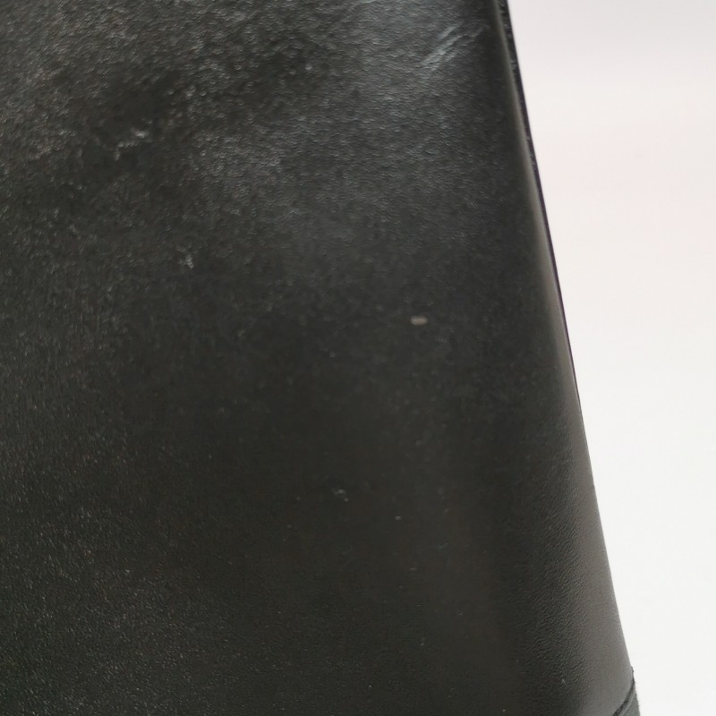 Burberry 牛皮翻毛皮拼接字母logo壓紋手提包-13