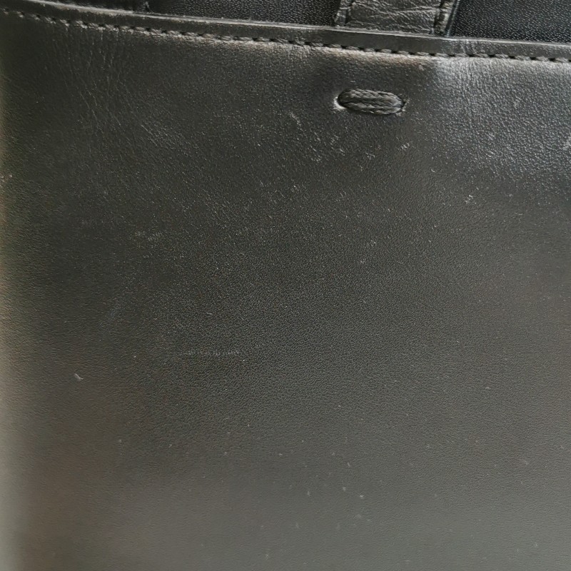 Burberry 牛皮翻毛皮拼接字母logo壓紋手提包-18