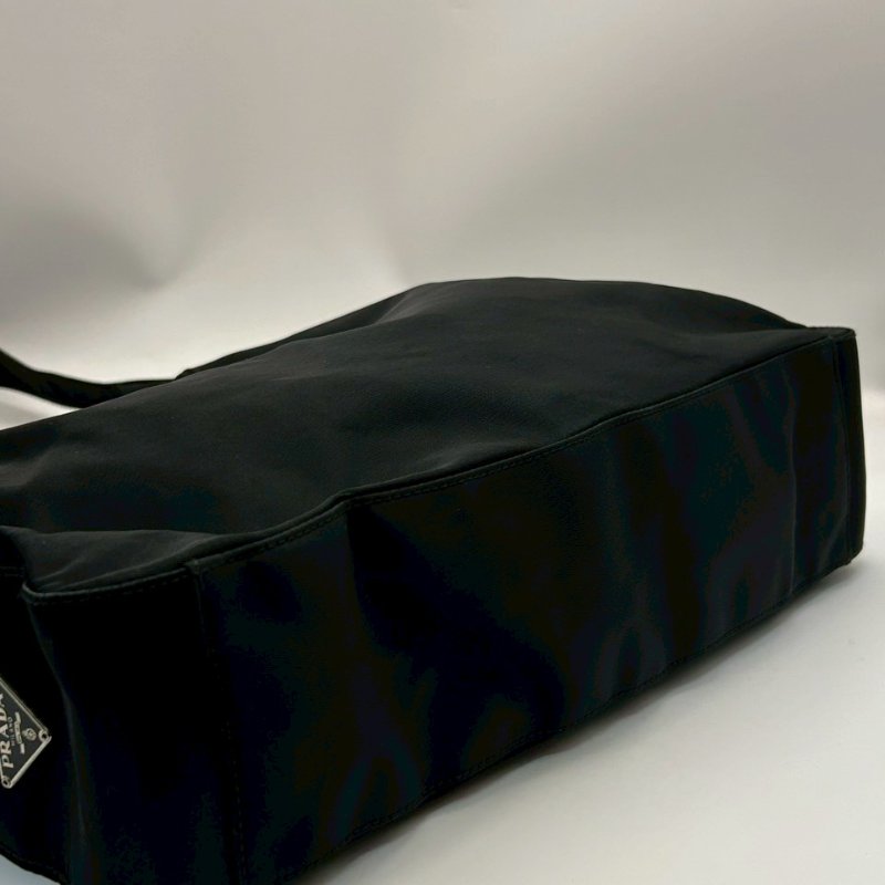 Prada尼龍單肩包-9