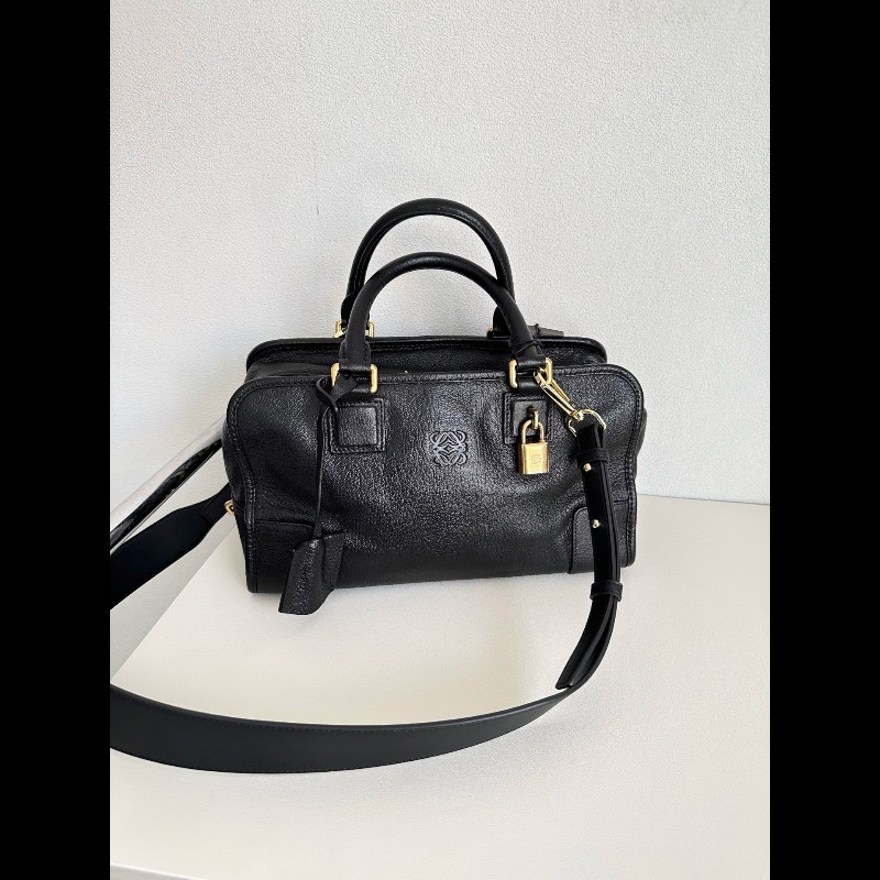 Loewe 黑色亞馬遜手提包 肩背包 後配肩帶-0