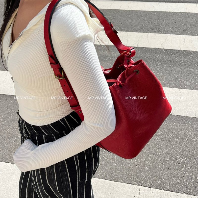 Louis vuitton水波紋水桶包-1