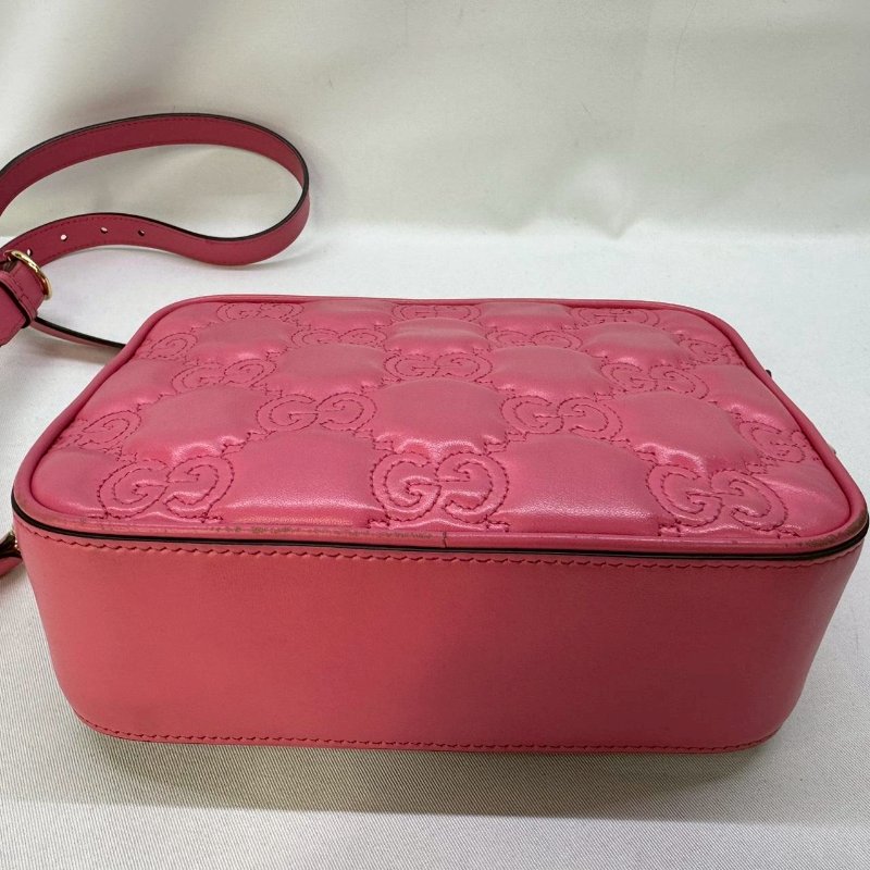 GUCCI 粉色絎縫皮革相機包-7