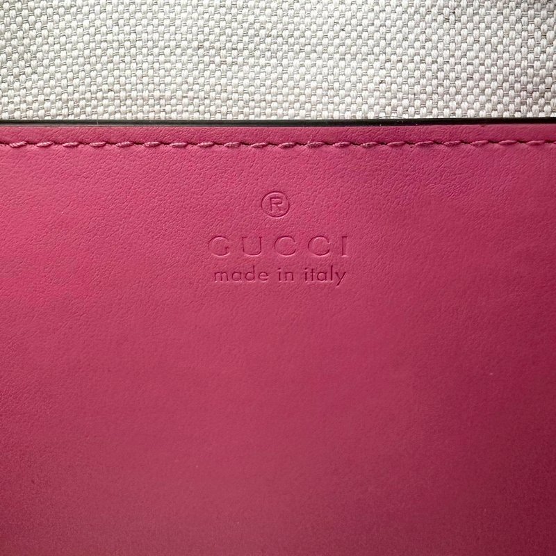 GUCCI 粉色絎縫皮革相機包-6
