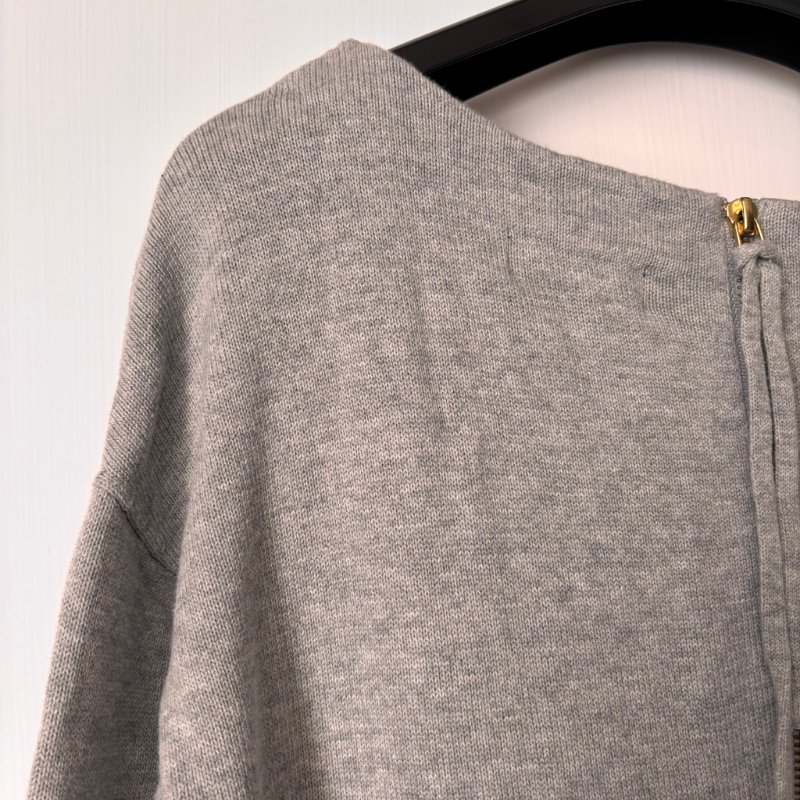 ::BURBERRY:: 灰色針織洋裝 金釦口袋 38號-15