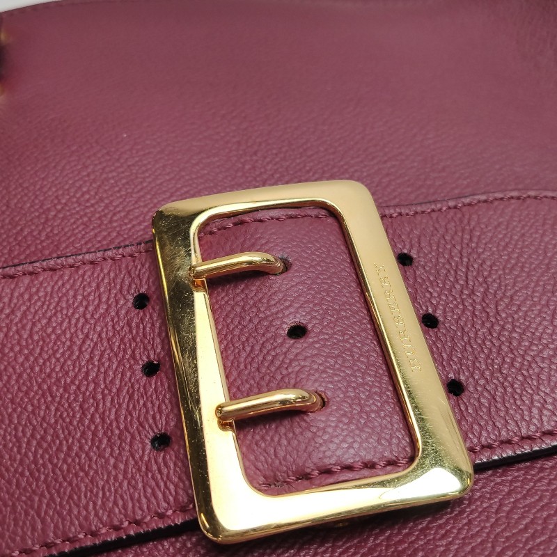 Burberry Buckle牛皮純色字母logo搭扣單肩包-18