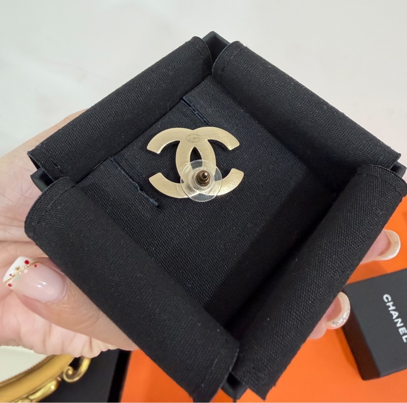 chanel 香奈兒 CC LOGO 珍珠 耳釘 耳環 耳針 耳飾-7