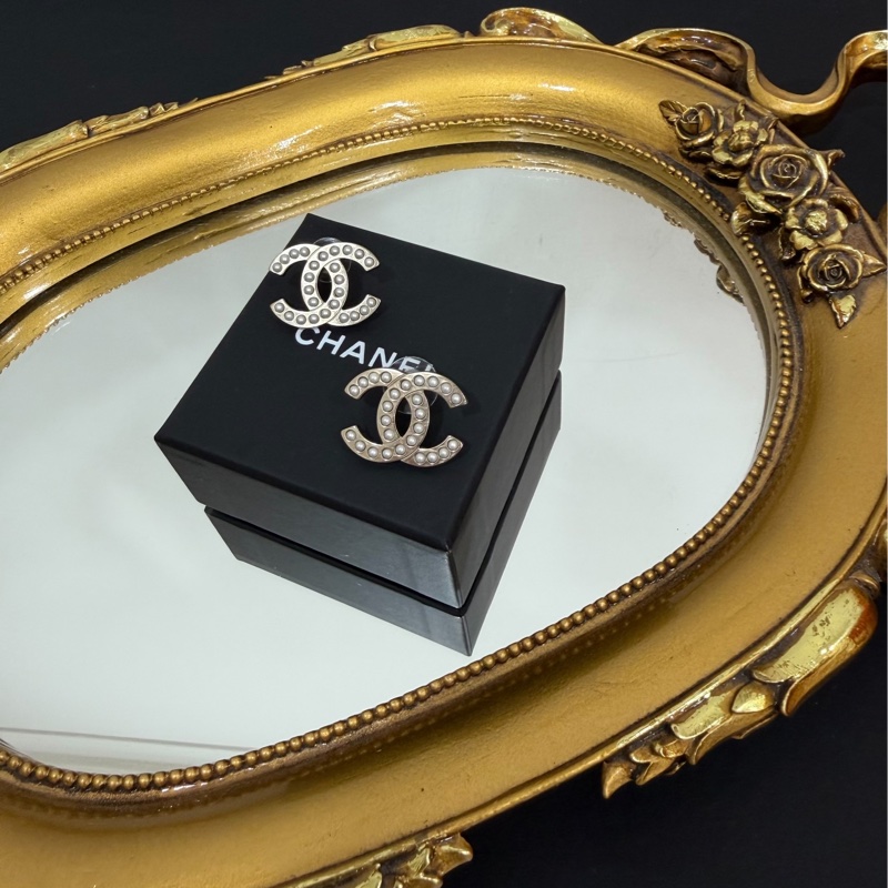 chanel 香奈兒 CC LOGO 珍珠 耳釘 耳環 耳針 耳飾-8