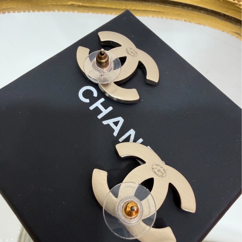 chanel 香奈兒 CC LOGO 珍珠 耳釘 耳環 耳針 耳飾-10