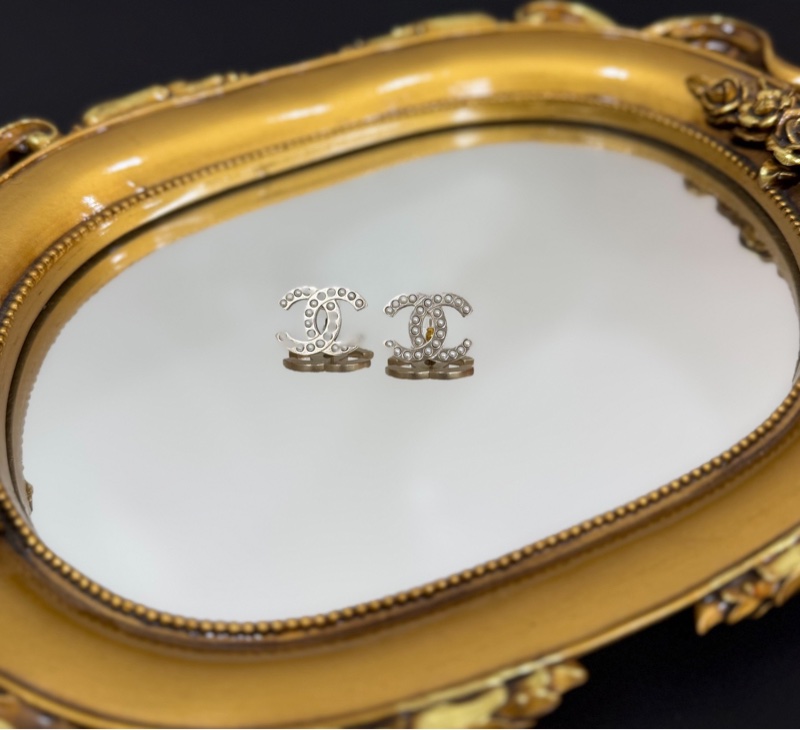 chanel 香奈兒 CC LOGO 珍珠 耳釘 耳環 耳針 耳飾-12