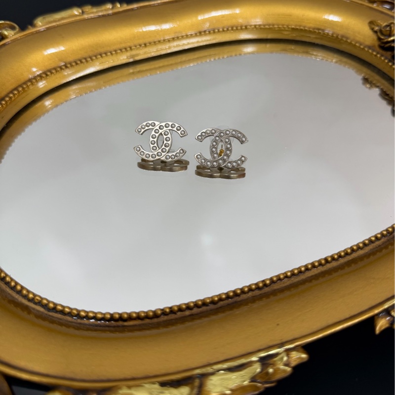 chanel 香奈兒 CC LOGO 珍珠 耳釘 耳環 耳針 耳飾-13