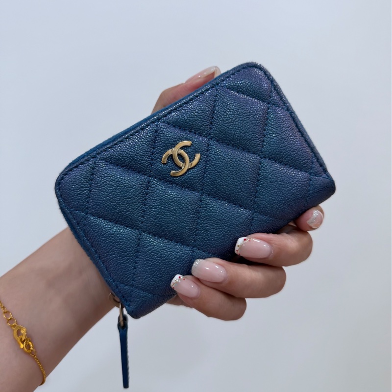 chanel 香奈兒 珠光藍  金釦 荔枝皮 魚子醬 卡夾 卡包 零錢包 錢包 皮夾 短夾 ㄇ字拉 ㄇ拉-1