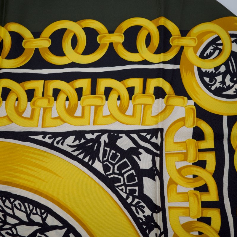 Celine 思琳 黑色絲巾 金色鎖鏈 動物森林 絲巾 大方巾 圍巾 披肩-5