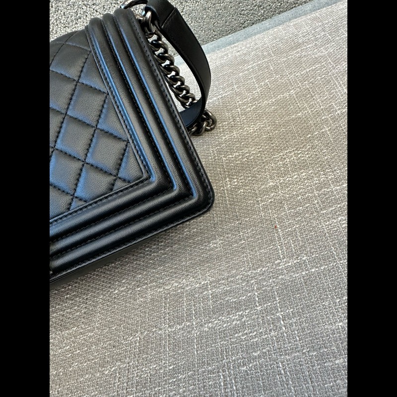 Chanel Leboy黑銀羊皮中號 肩背包-18