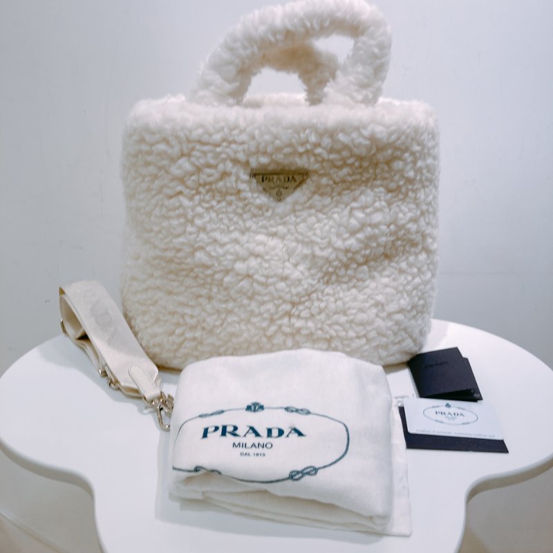 TW4566 Prada 普拉達 毛絨絨 手提肩背包 Shearling Triangle Logo Tote Bag Wool Cashmere-19