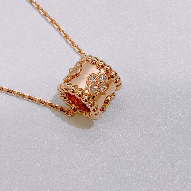 TW4567	Van Cleef &Arpels VCA鑽石項鏈 18K Perlee Clovers Pendant Necklace D 0.18ct x RGHW-1