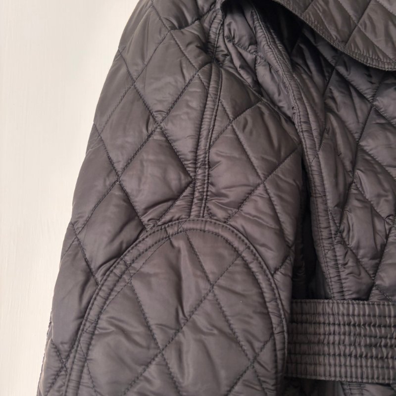 ::BURBERRY:: 黑色絎縫經典格紋 長板風衣 連帽外套 S號-10