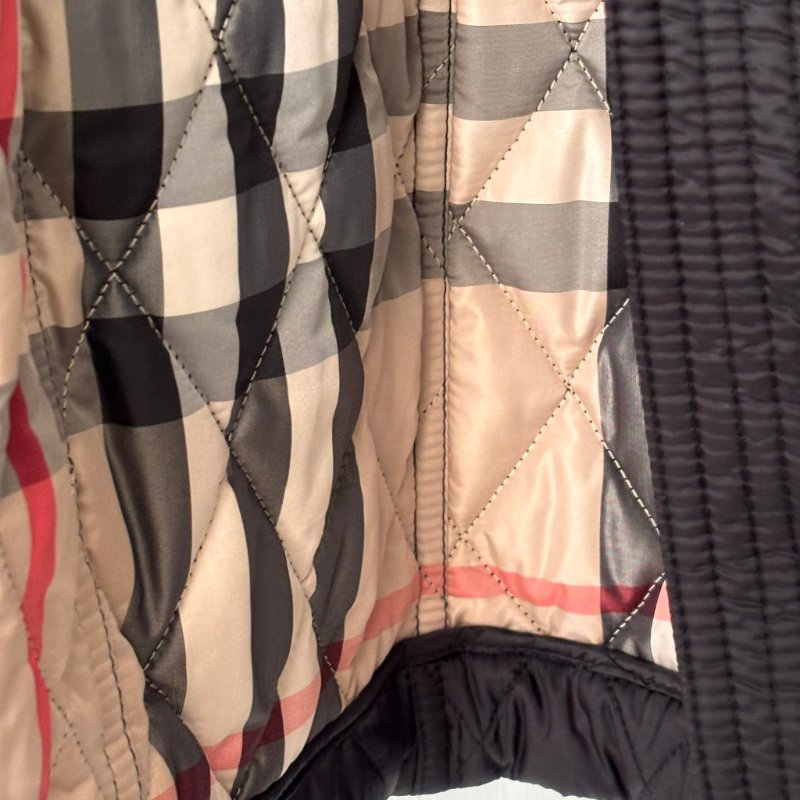 ::BURBERRY:: 黑色絎縫經典格紋 長板風衣 連帽外套 S號-18