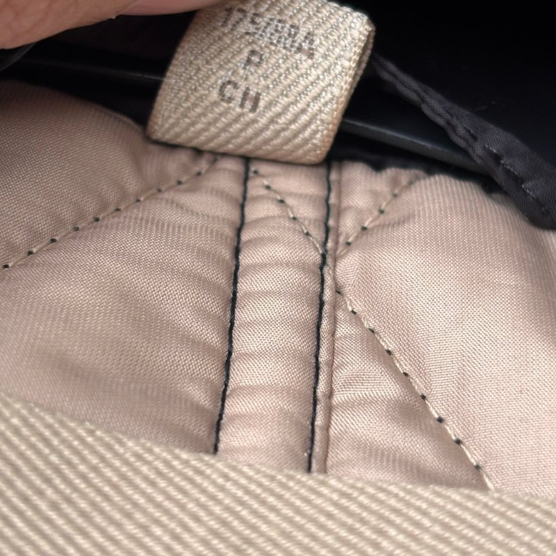 ::BURBERRY:: 黑色絎縫經典格紋 長板風衣 連帽外套 S號-23