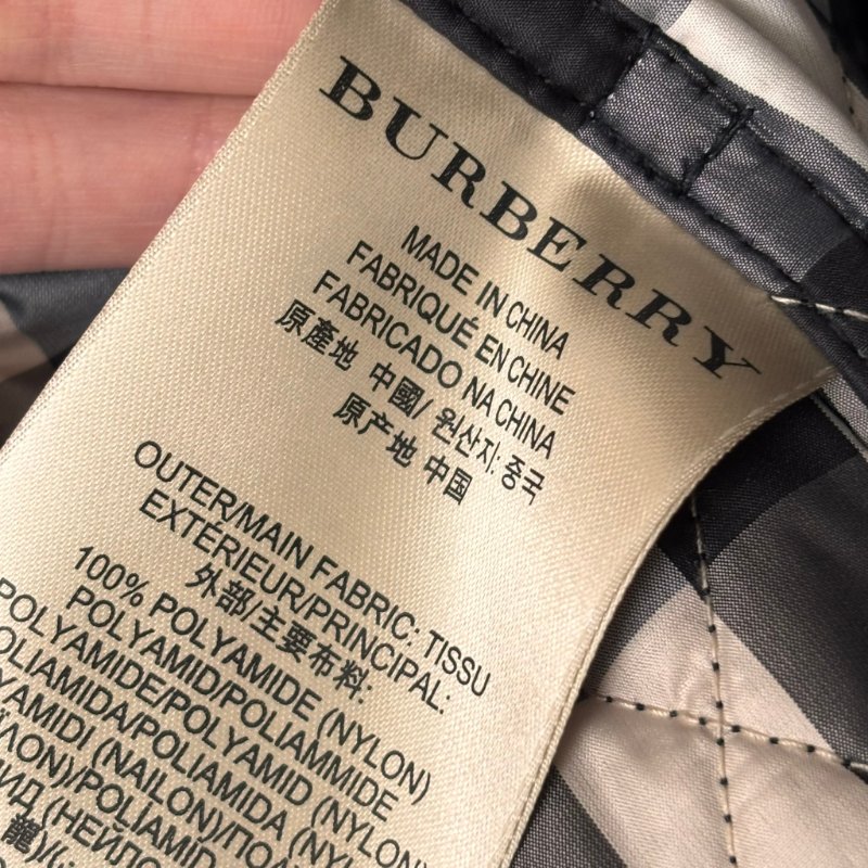 ::BURBERRY:: 黑色絎縫經典格紋 長板風衣 連帽外套 S號-24