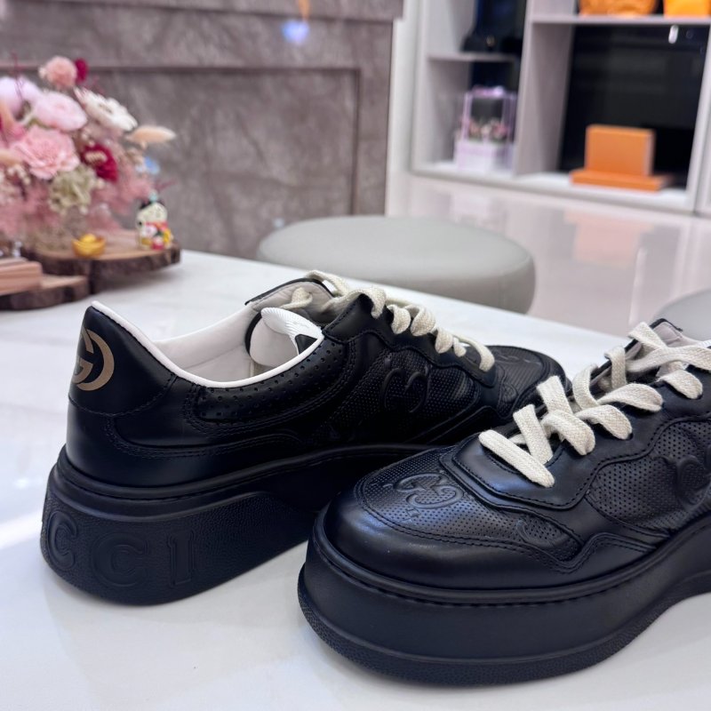 *SHIHNA名牌精品* Gucci Embossed Sneaker 壓紋運動鞋 7 僅試穿-4