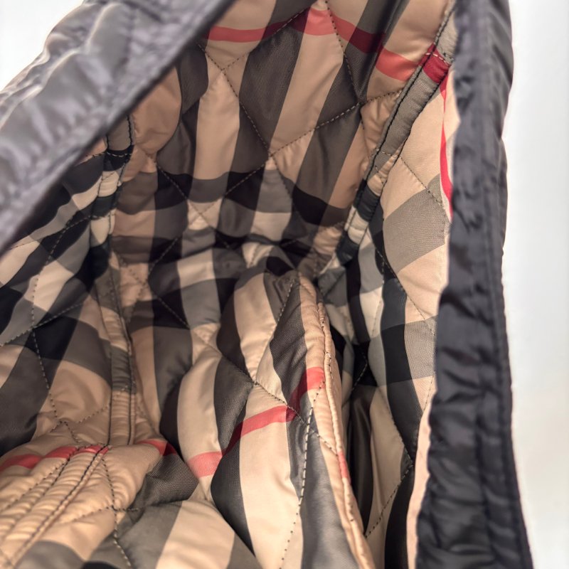 ::BURBERRY:: 黑色絎縫經典格紋 長板風衣 連帽外套 S號-11