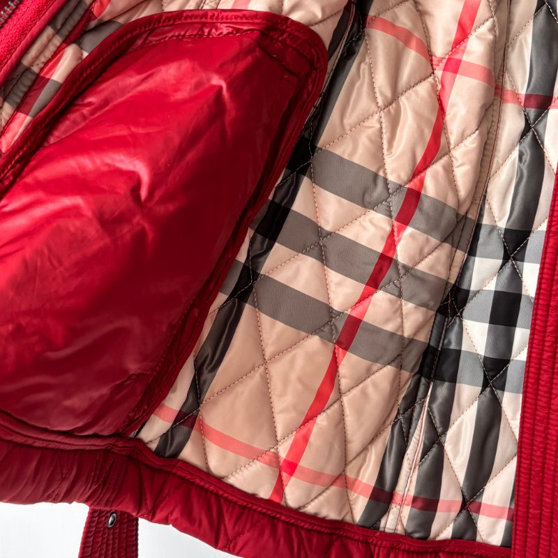 ::BURBERRY:: 紅色絎縫經典格紋 風衣連帽外套 XS號-24