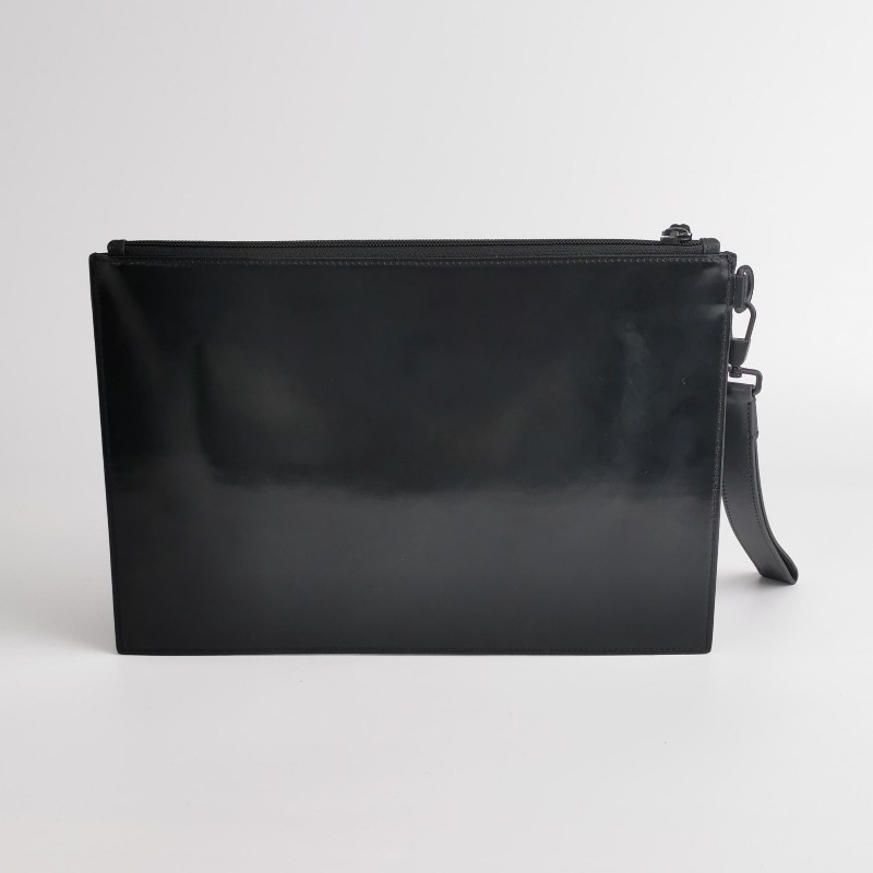 Burberry拼色字母Logo拉鍊手拿包-3