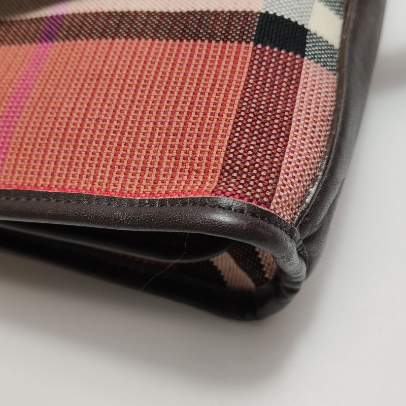 Burberry 牛皮帆布拼色格紋單肩包-15