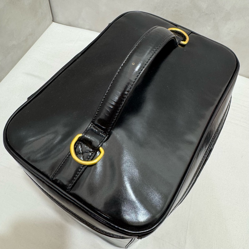 Chanel 大款漆皮手提化妝包-5