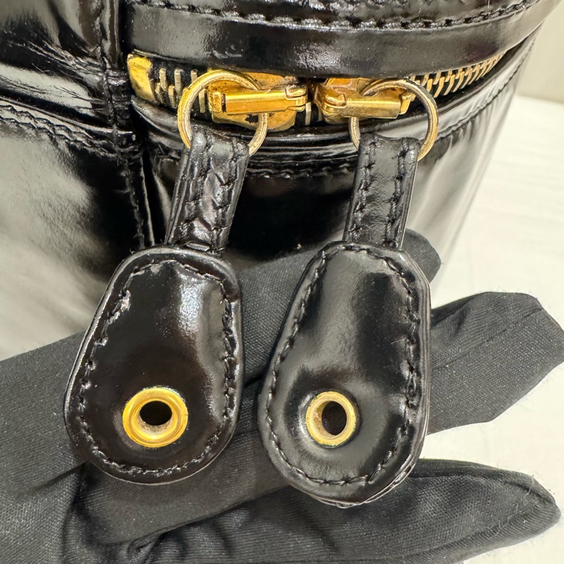 Chanel 大款漆皮手提化妝包-6