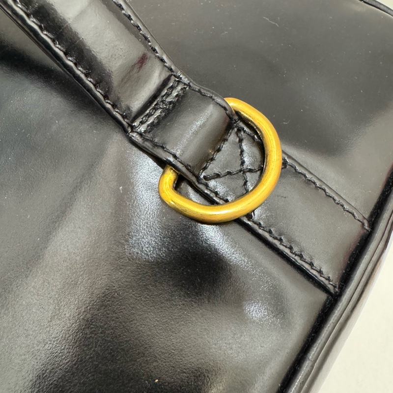 Chanel 大款漆皮手提化妝包-10