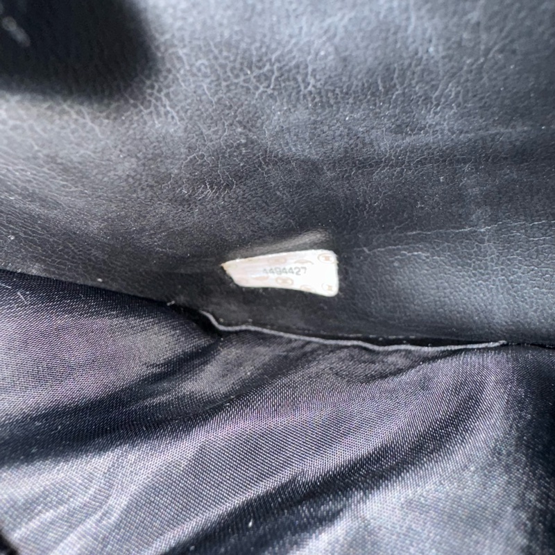 Chanel 大款漆皮手提化妝包-18