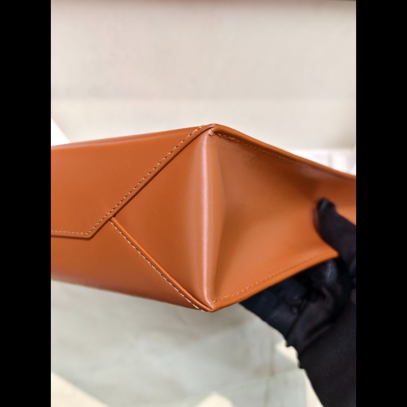Loewe A4琴譜托特包 焦糖色 肩背包斜背包-9