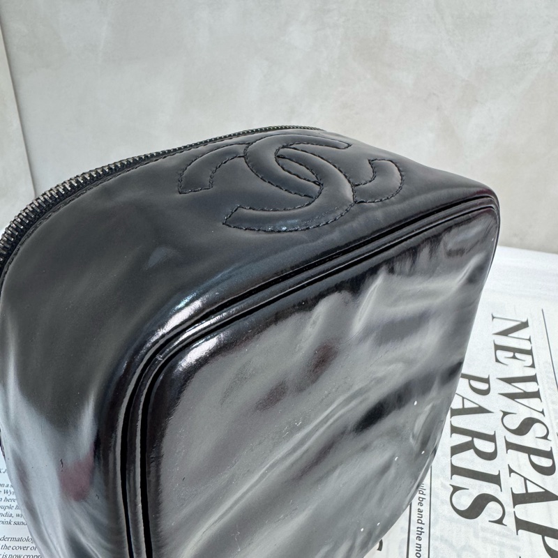 Chanel 漆皮化妝包-6