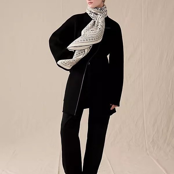 HERMES Cheval de Coeur Bandana披肩 140 - 黑白-1